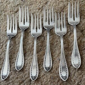 Vintage Extra Coin Silver Plate Forks (6)